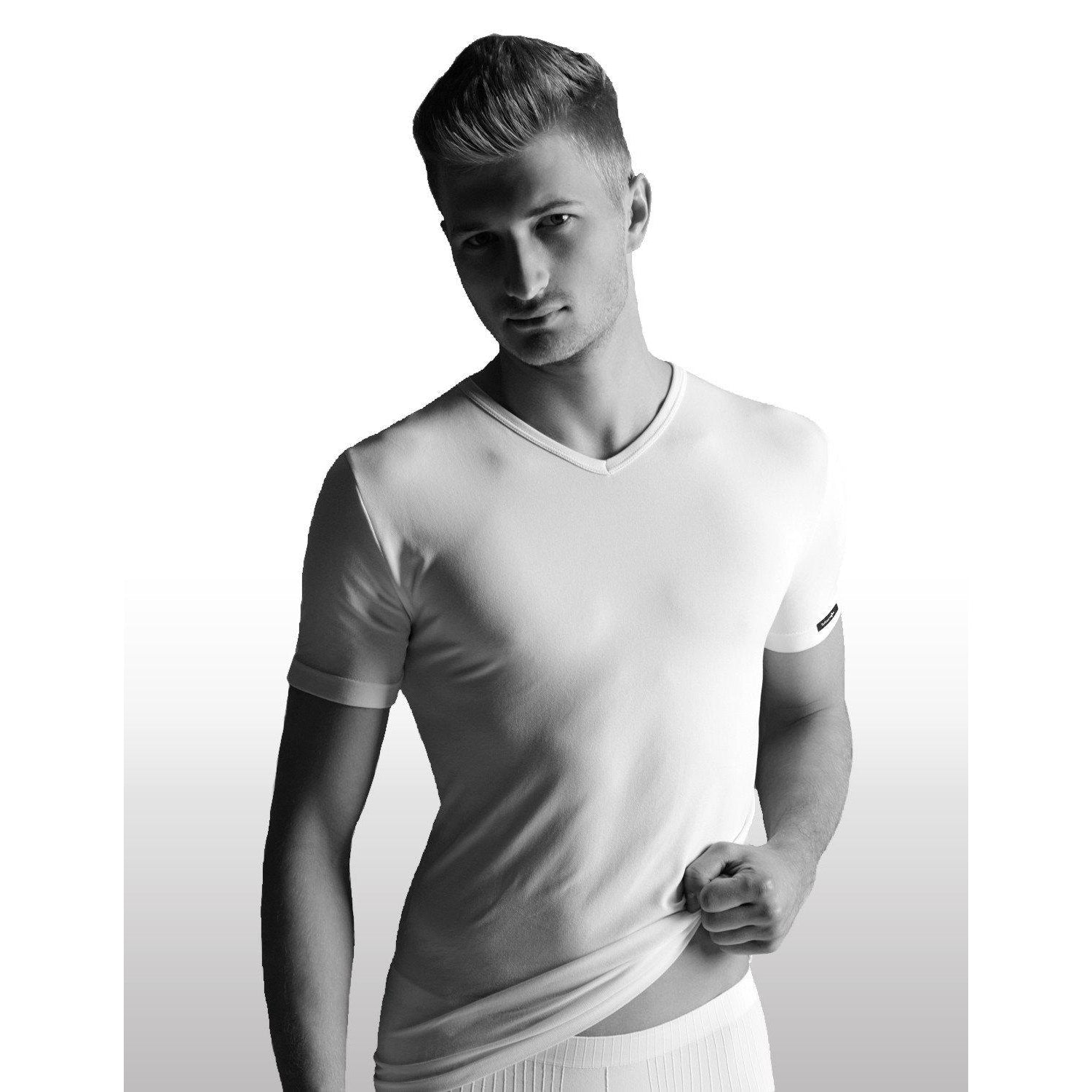 Rohner_Socks_T-Shirt-V-Neck_008-white.jpg